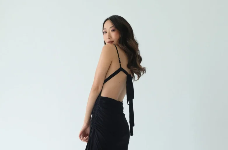 Emily Jaury Dari Online Shopper
